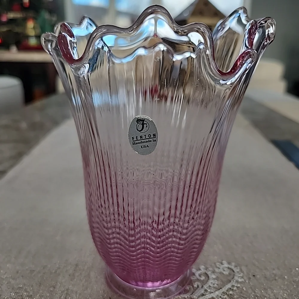 Fenton Silverton Empress Rose Light Punk Sw7ng Vase, 6 1/2